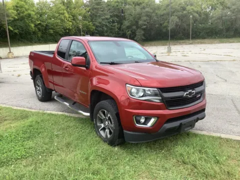 Red 2016 Chevrolet Colorado Z71 for sale in Kansas City, MO
