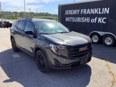 Gray 2021 GMC Terrain SLE for sale in Kansas City, MO