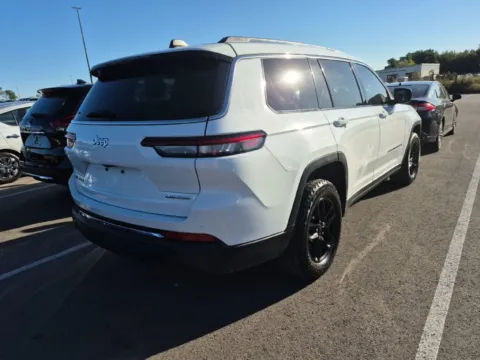 More photos of 2022 Jeep Grand Cherokee L Laredo at Jeremy Franklin Mitsubishi, MO
