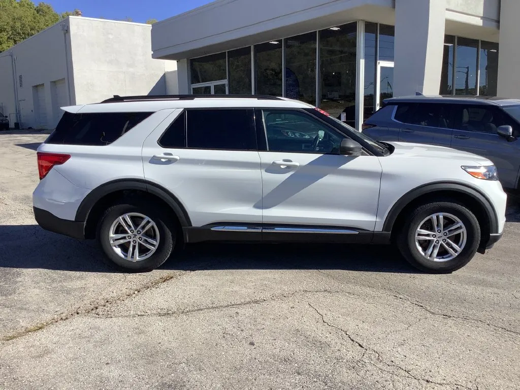 Used 2022 Ford Explorer XLT with VIN 1FMSK8DH8NGA19908 for sale in Kansas City