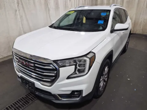 White 2023 GMC Terrain SLT for sale in Kansas City, MO