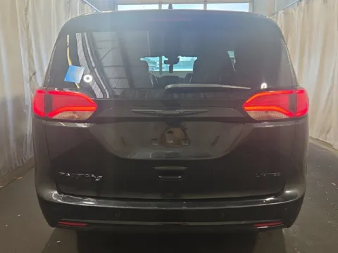 More photos of 2020 Chrysler Pacifica Limited at Jeremy Franklin Mitsubishi, MO