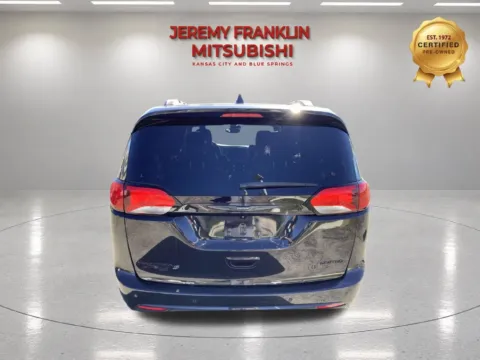 More photos of 2020 Chrysler Pacifica Limited at Jeremy Franklin Mitsubishi, MO