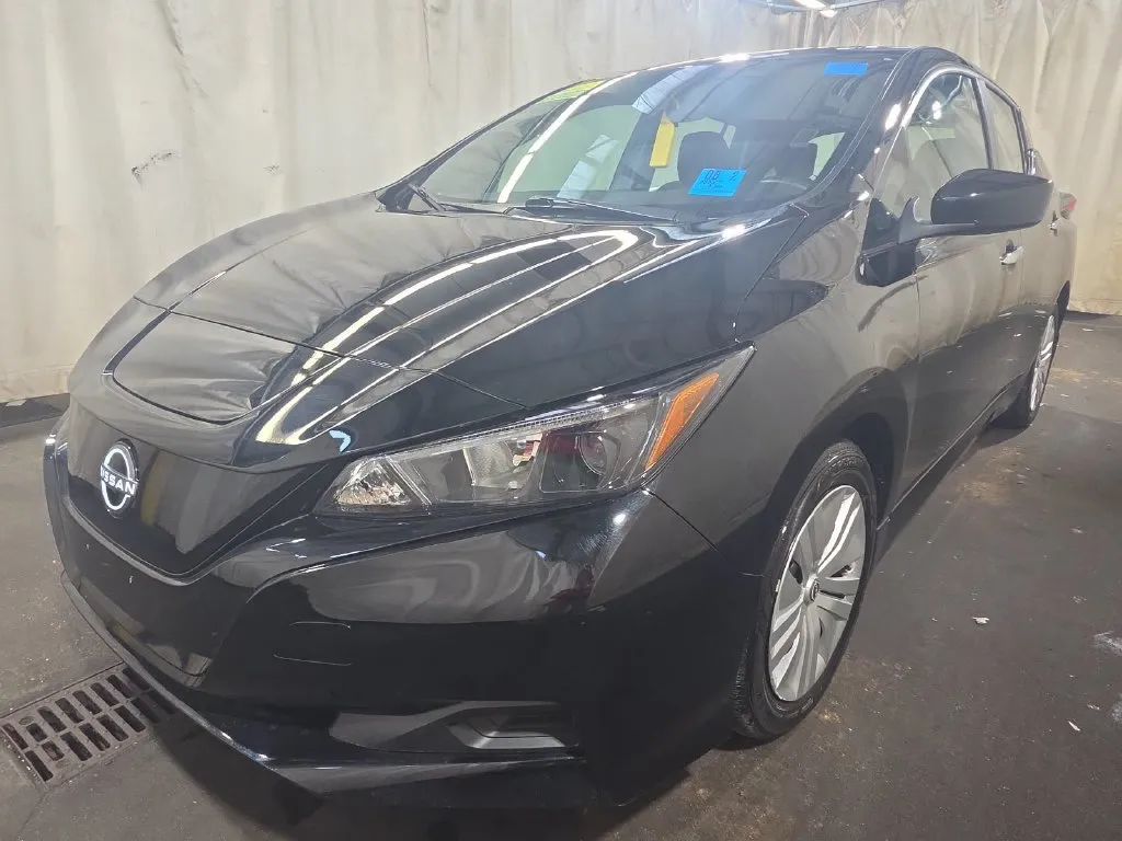 Black 2024 Nissan Leaf S for sale in Kansas City, MO