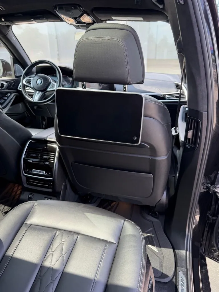 2022 BMW X7 M50i - Photo 39