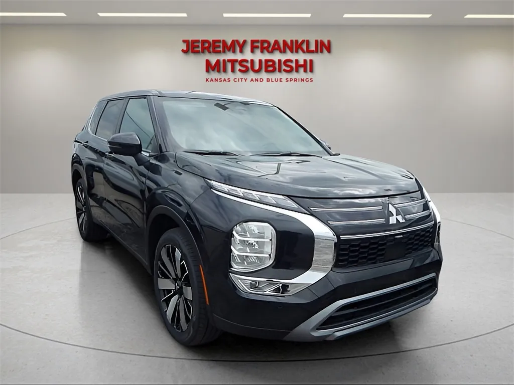 2025 Mitsubishi Outlander SE for sale in Kansas City, MO