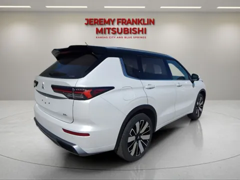Another view of 2025 Mitsubishi Outlander SEL for sale in Kansas City, MO at Jeremy Franklin Mitsubishi