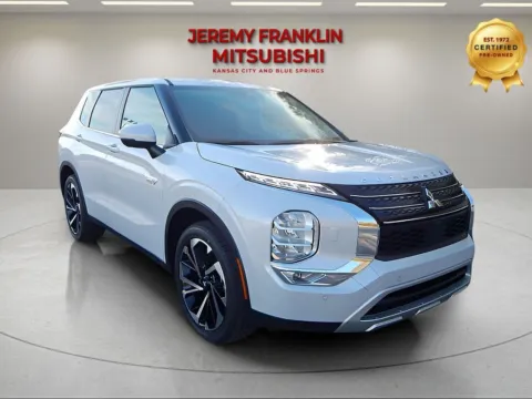 White 2025 Mitsubishi Outlander PHEV SE for sale in Kansas City, MO