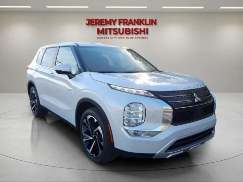 2025 Mitsubishi Outlander PHEV SE for sale in Kansas City, MO at