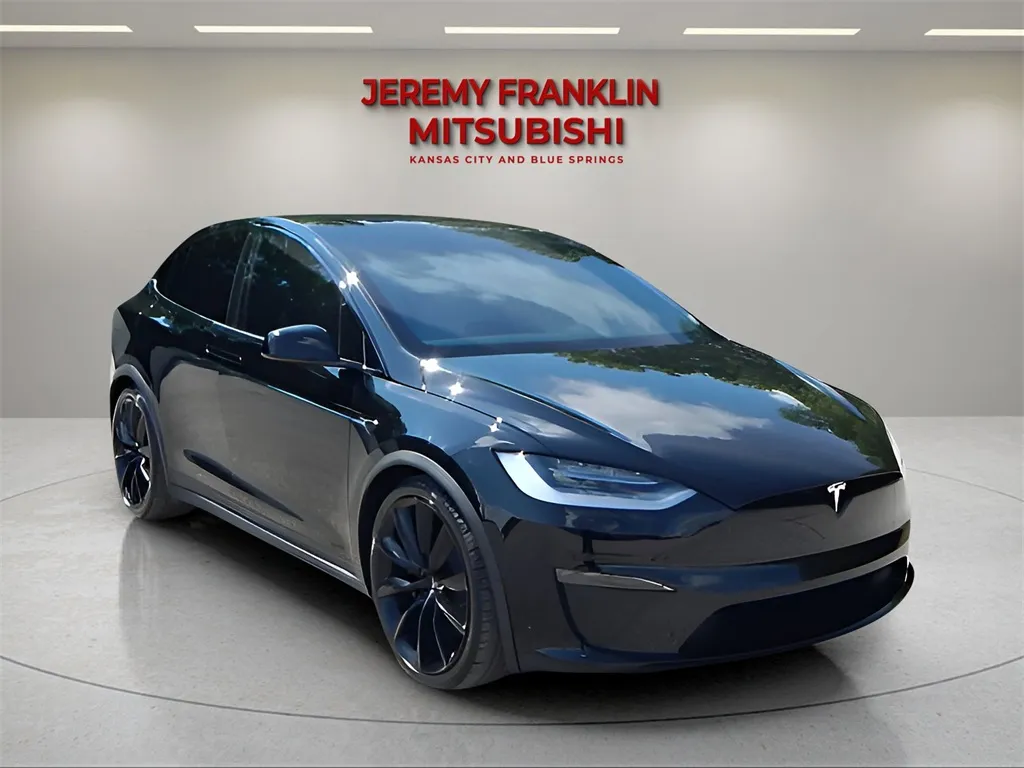 Used 2022 Tesla Model X Plaid with VIN 7SAXCBE67NF352941 for sale in Kansas City