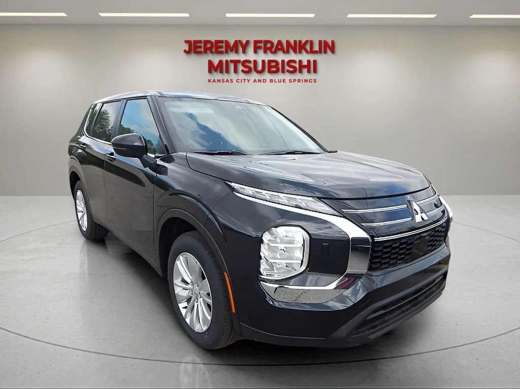 2025 Mitsubishi Outlander ES for sale in Kansas City, MO