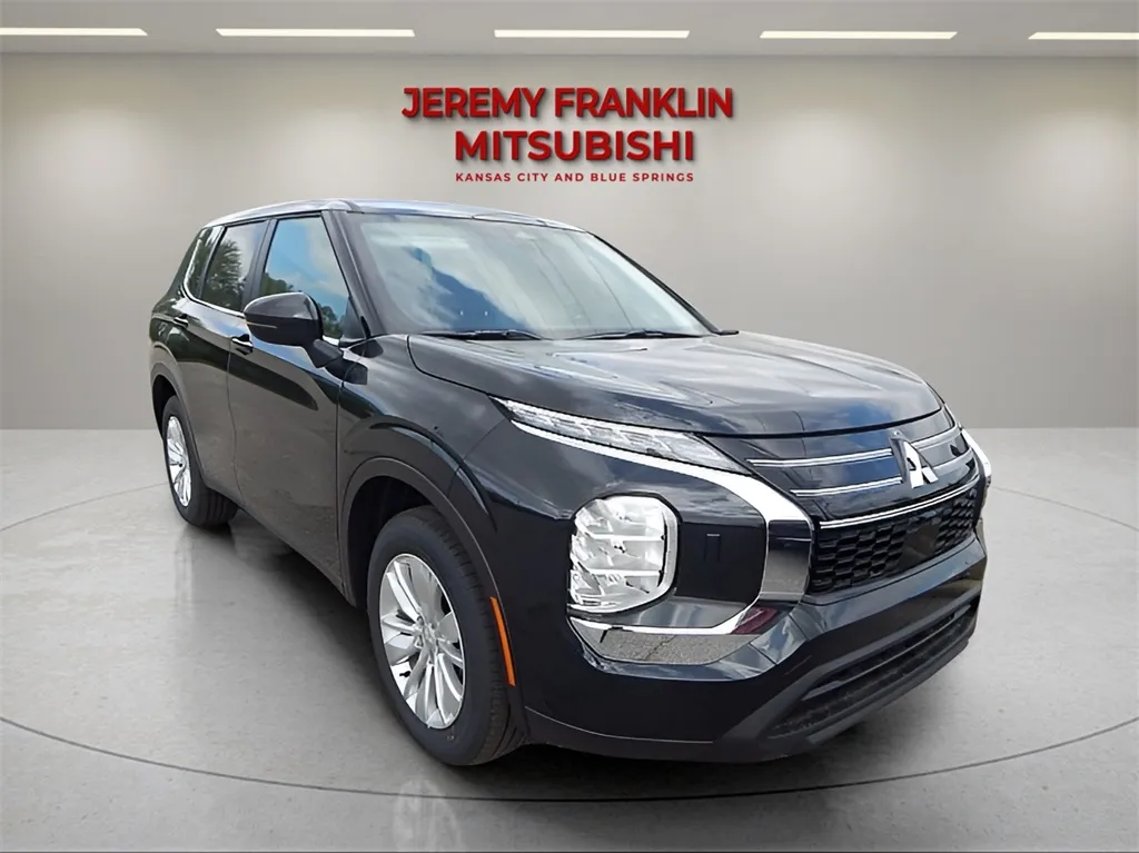 2025 Mitsubishi Outlander ES