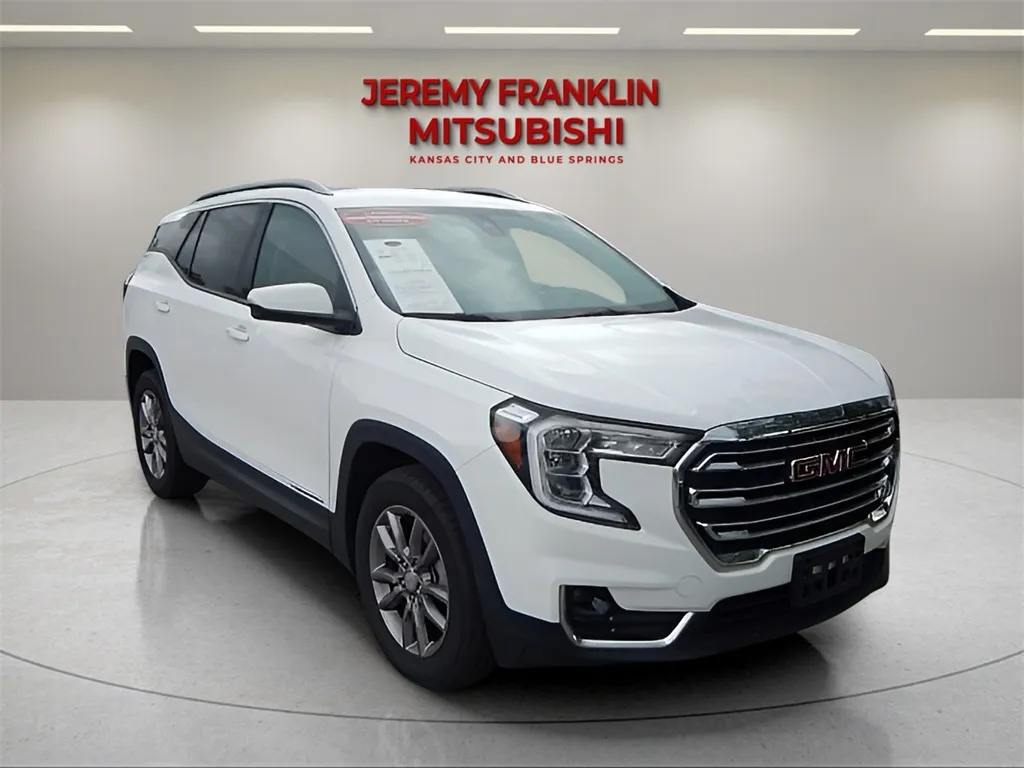 White 2024 GMC Terrain SLT for sale in Kansas City, MO
