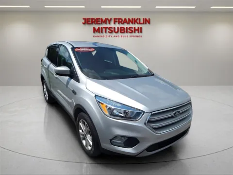 Silver 2019 Ford Escape SE for sale in Kansas City, MO