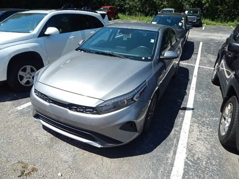 Gray 2024 Kia Forte LXS for sale in Kansas City, MO