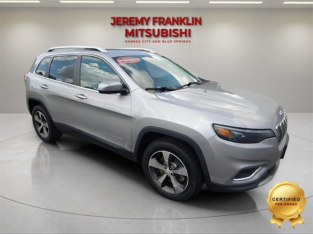 Used 2020 Jeep Cherokee Limited with VIN 1C4PJMDX5LD523778 for sale in Kansas City