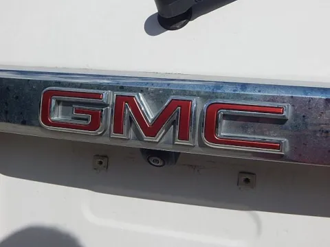 More photos of 2023 GMC Acadia SLT at Jeremy Franklin Mitsubishi, MO