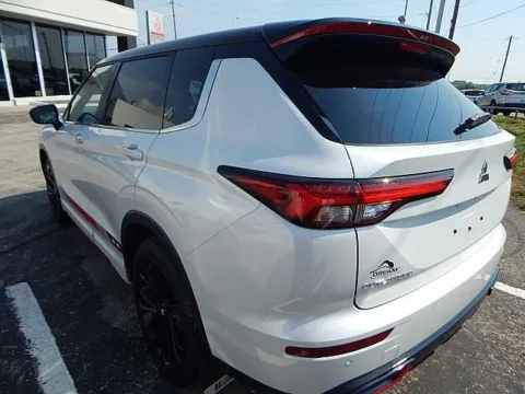 More photos of 2024 Mitsubishi Outlander at Jeremy Franklin Mitsubishi, MO