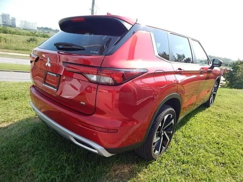 Another view of 2024 Mitsubishi Outlander SE for sale in Kansas City, MO at Jeremy Franklin Mitsubishi
