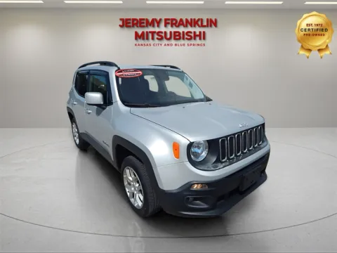 Silver 2016 Jeep Renegade Latitude for sale in Kansas City, MO