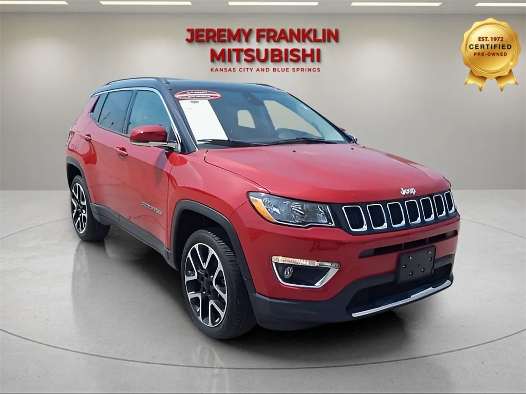 Red 2018 Jeep Compass Limited for sale in Kansas City, MO