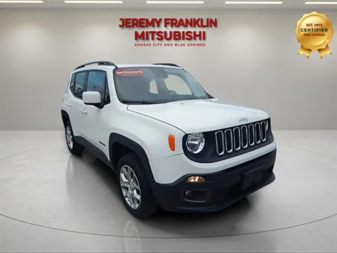 White 2017 Jeep Renegade Latitude for sale in Kansas City, MO