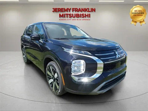 Black 2025 Mitsubishi Outlander SE for sale in Kansas City, MO