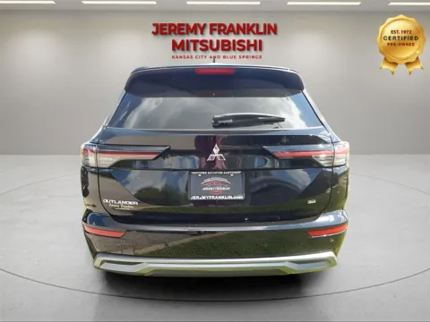 More photos of 2025 Mitsubishi Outlander SE at Jeremy Franklin Mitsubishi, MO