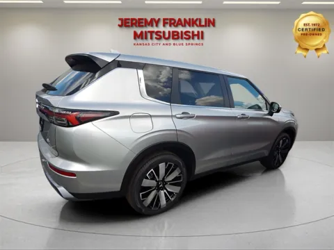 Photos of 2025 Mitsubishi Outlander SE for sale in Kansas City, MO at Jeremy Franklin Mitsubishi