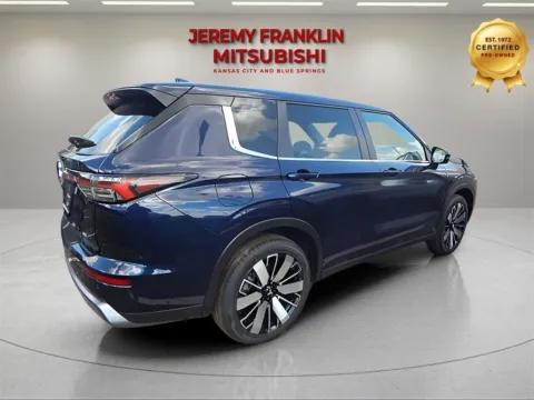 Photos of 2025 Mitsubishi Outlander SE for sale in Kansas City, MO at Jeremy Franklin Mitsubishi