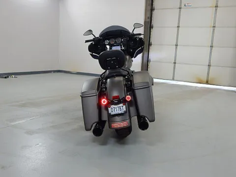 More photos of 2019 Harley-Davidson Street Glide Special at Jeremy Franklin Mitsubishi, MO