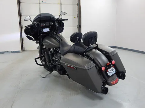More photos of 2019 Harley-Davidson Street Glide Special at Jeremy Franklin Mitsubishi, MO
