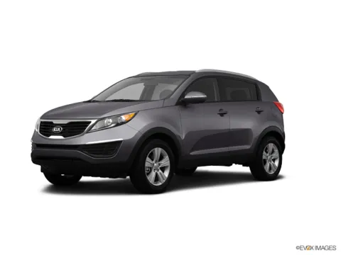 Silver 2013 Kia Sportage LX for sale in Kansas City, MO