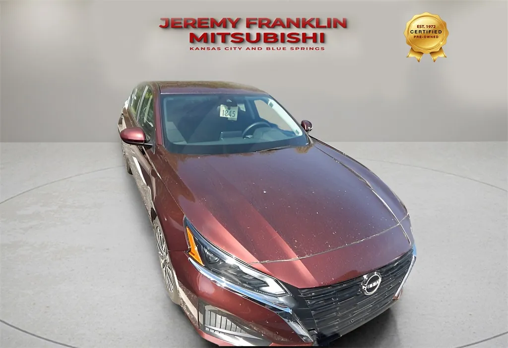 Used 2023 Nissan Altima SV with VIN 1N4BL4DV2PN340704 for sale in Kansas City