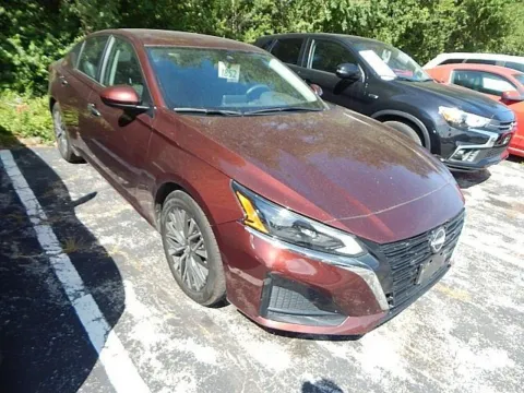 More photos of 2024 Nissan Altima 2.5 SV at Jeremy Franklin Mitsubishi, MO