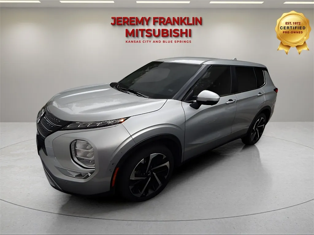 2024 Mitsubishi Outlander SE