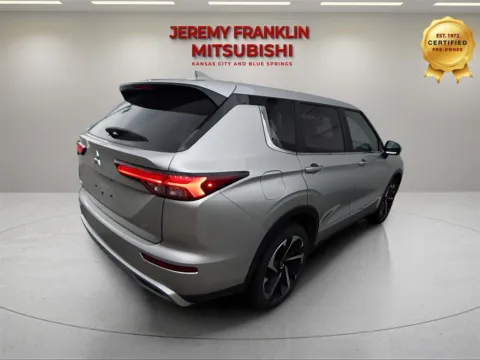 More photos of 2024 Mitsubishi Outlander SE at Jeremy Franklin Mitsubishi, MO