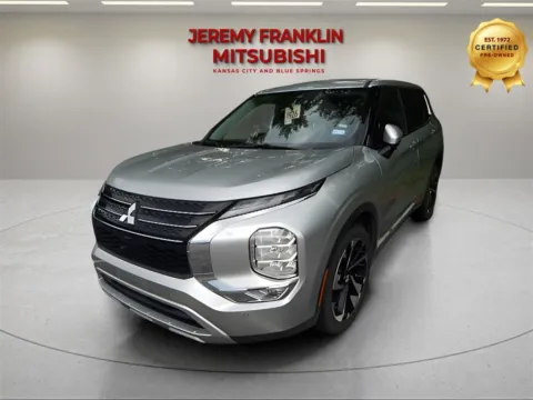 Silver 2024 Mitsubishi Outlander SE for sale in Kansas City, MO