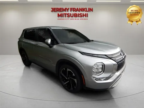 More photos of 2024 Mitsubishi Outlander SE at Jeremy Franklin Mitsubishi, MO
