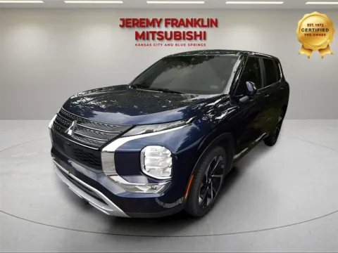 Blue 2024 Mitsubishi Outlander SE for sale in Kansas City, MO