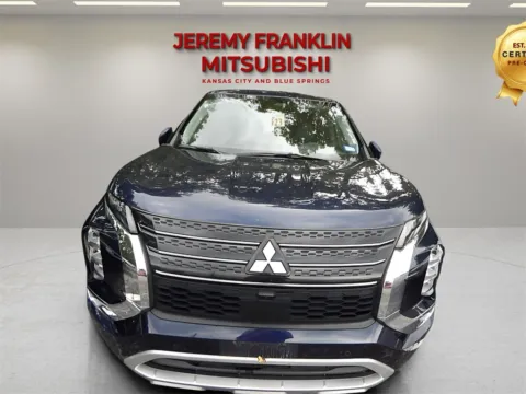 Photos of 2024 Mitsubishi Outlander SE for sale in Kansas City, MO at Jeremy Franklin Mitsubishi