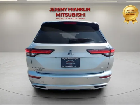 More photos of 2024 Mitsubishi Outlander SE at Jeremy Franklin Mitsubishi, MO