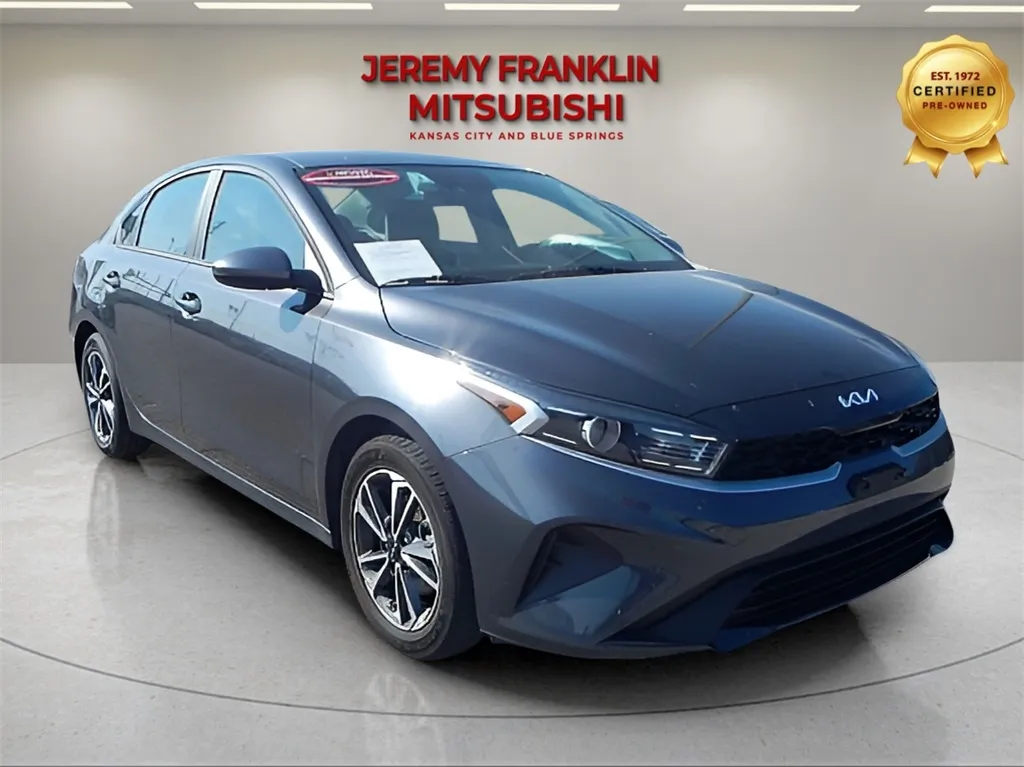 Used 2024 Kia Forte LXS with VIN 3KPF24AD4RE784216 for sale in Kansas City