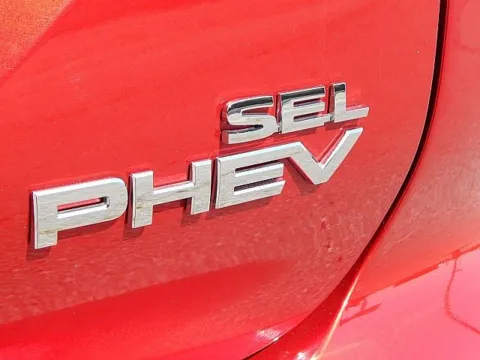 More photos of 2024 Mitsubishi Outlander PHEV SEL at Jeremy Franklin Mitsubishi, MO