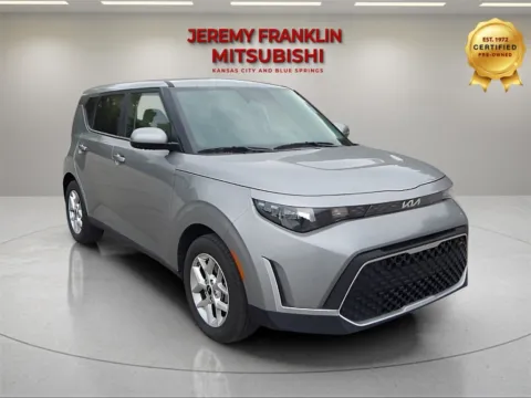 Gray 2024 Kia Soul LX for sale in Kansas City, MO