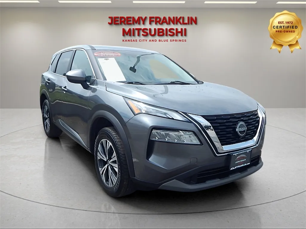 Gray 2023 Nissan Rogue SV for sale in Kansas City, MO