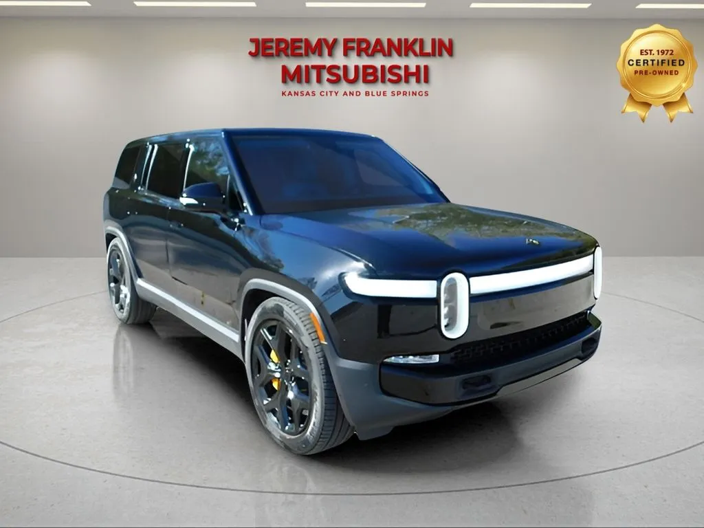 Used 2023 Rivian R1S Adventure with VIN 7PDSGABA5PN027538 for sale in Kansas City