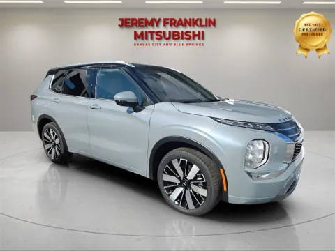 Photos of 2025 Mitsubishi Outlander SEL for sale in Kansas City, MO at Jeremy Franklin Mitsubishi