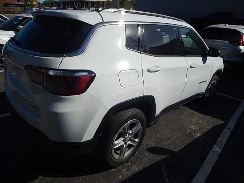 More photos of 2023 Jeep Compass Latitude at Jeremy Franklin Mitsubishi, MO
