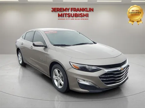 Gray 2023 Chevrolet Malibu LT for sale in Kansas City, MO